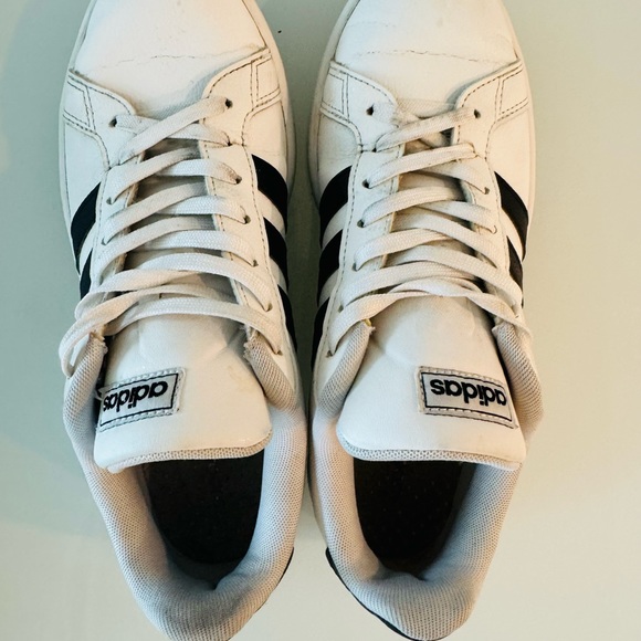 Adidas women’s 8.5 - Picture 6 of 8